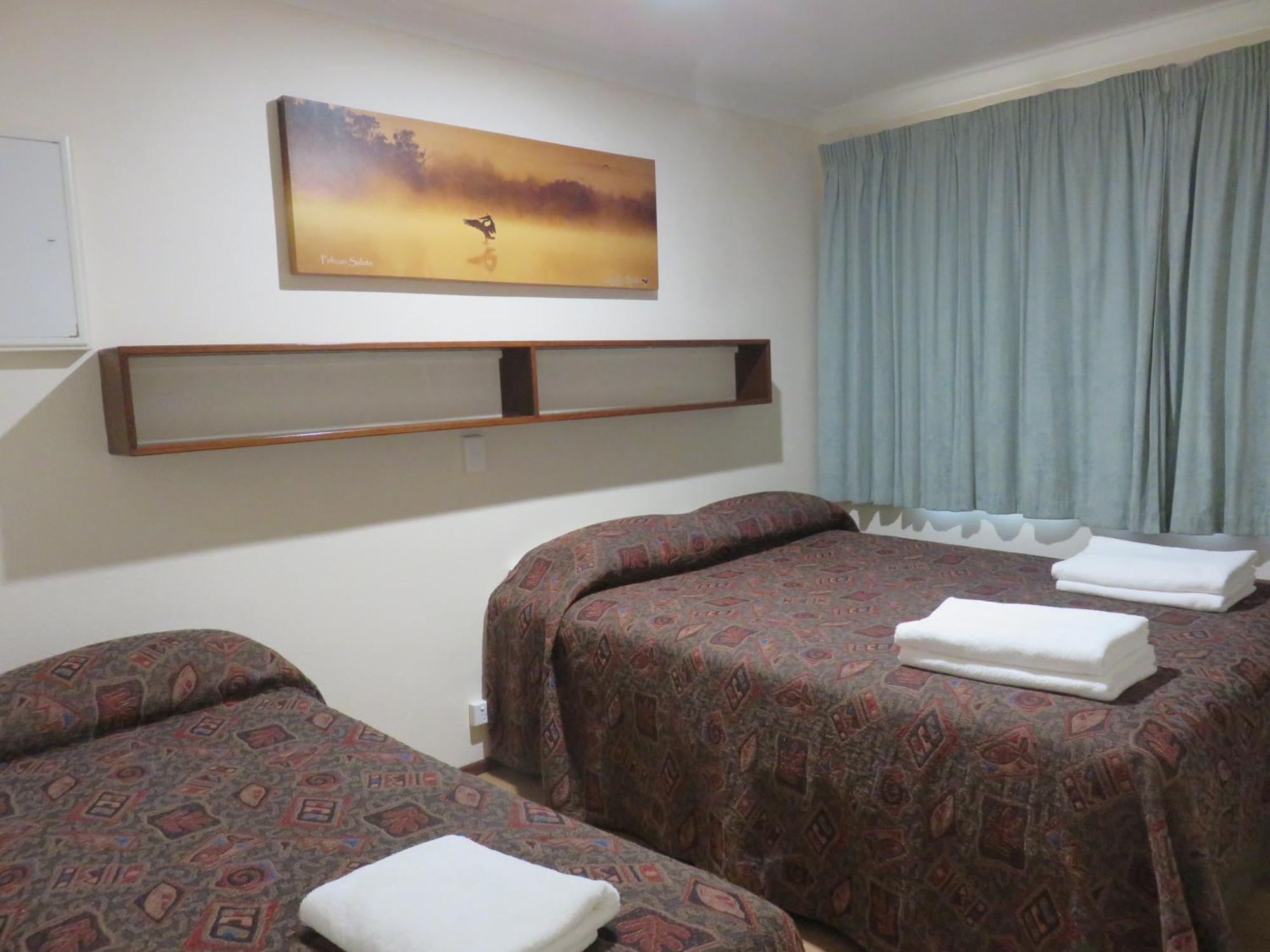 Siesta Park Holiday Resort Absolute Beachfront Resort バッセルトン エクステリア 写真